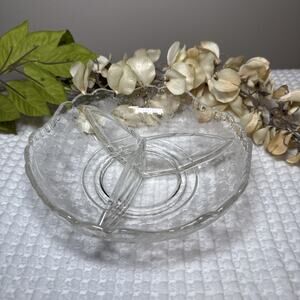 Vtg Cambridge Rose Point Etched Glass Divided Dish/Relish Dish W/ Scalloped Edge